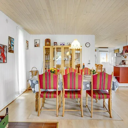 3 Bedroom Pet Friendly In Дом отдыха *