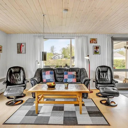 Prázdninový dům 3 Bedroom Pet Friendly In Hejls